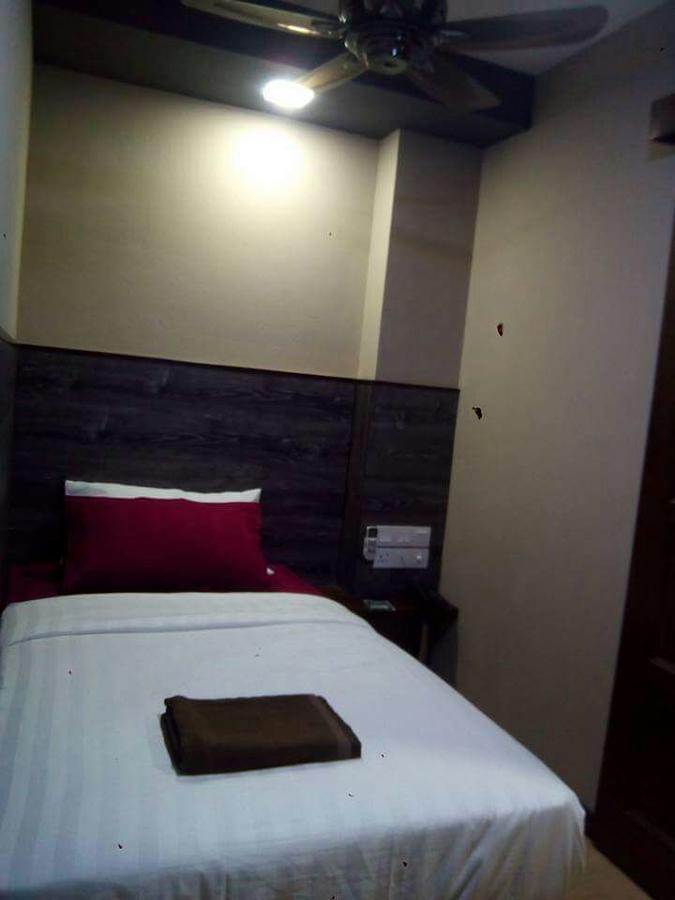 מלון Kampong Serusup Qing Yun Resthouse -Delima Satu חדר תמונה